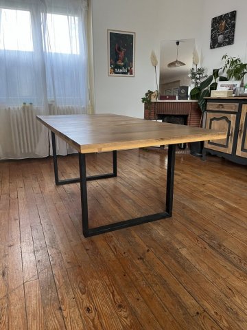 Création d'une table à manger sur mesure aux Avenieres 